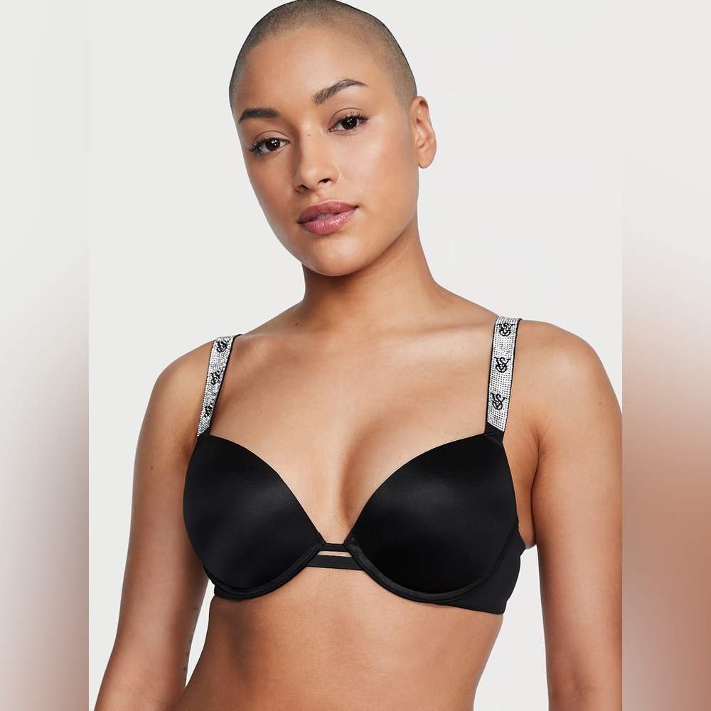 NWT Victoria’s Secret smooth shine strap push-up bra and shine strap thong set